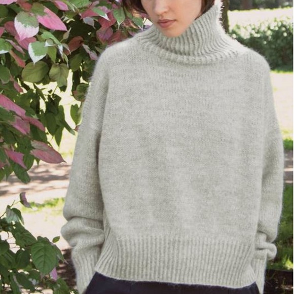 H&M Sweaters - H&M Grey Boxy Chunky Knit Sweater with dropped Shoulders
